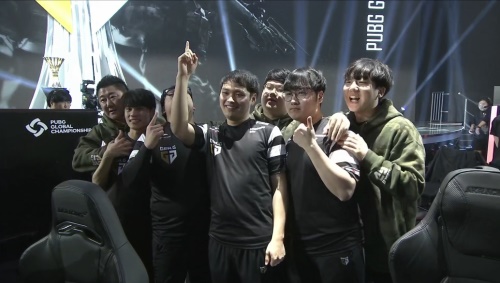 WBGvsNIP首发公布：Rookie中路对阵Xiaohu，Leyan直面Tarzan